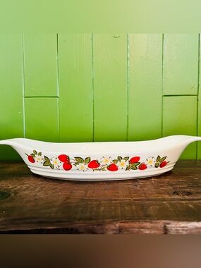 Sheffield Strawberries 'N Cream Au Gratin Baking Serving Oval Dish  Stoneware